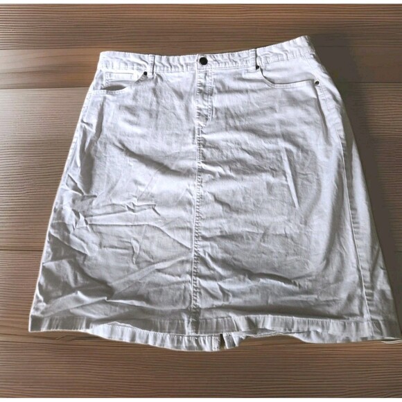 Laura Scott All White Skirt Knee Length Midi Straight Womens Size 16 Pockets - Picture 1 of 7